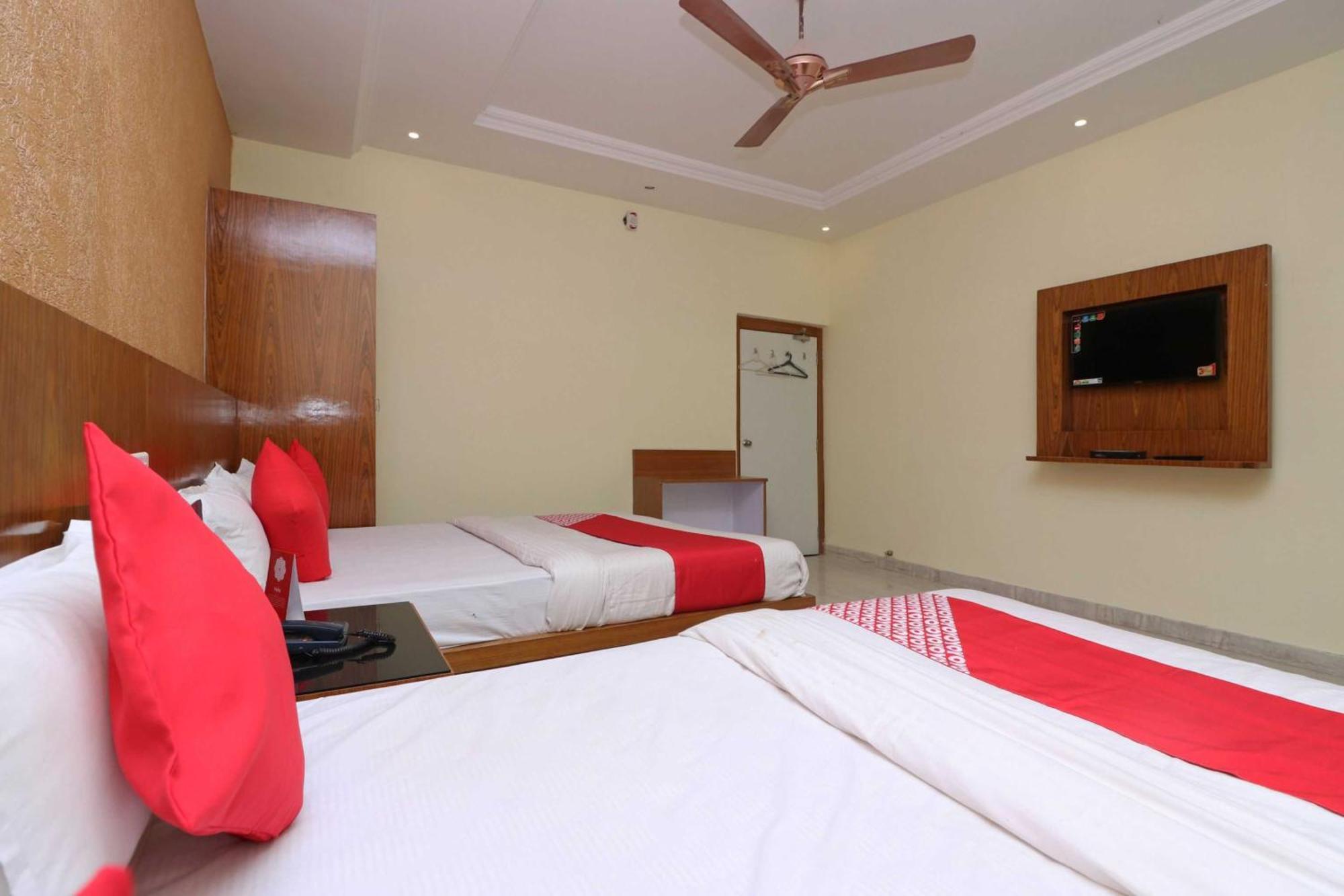 בודהגאיה Hotel O G K Palace מראה חיצוני תמונה