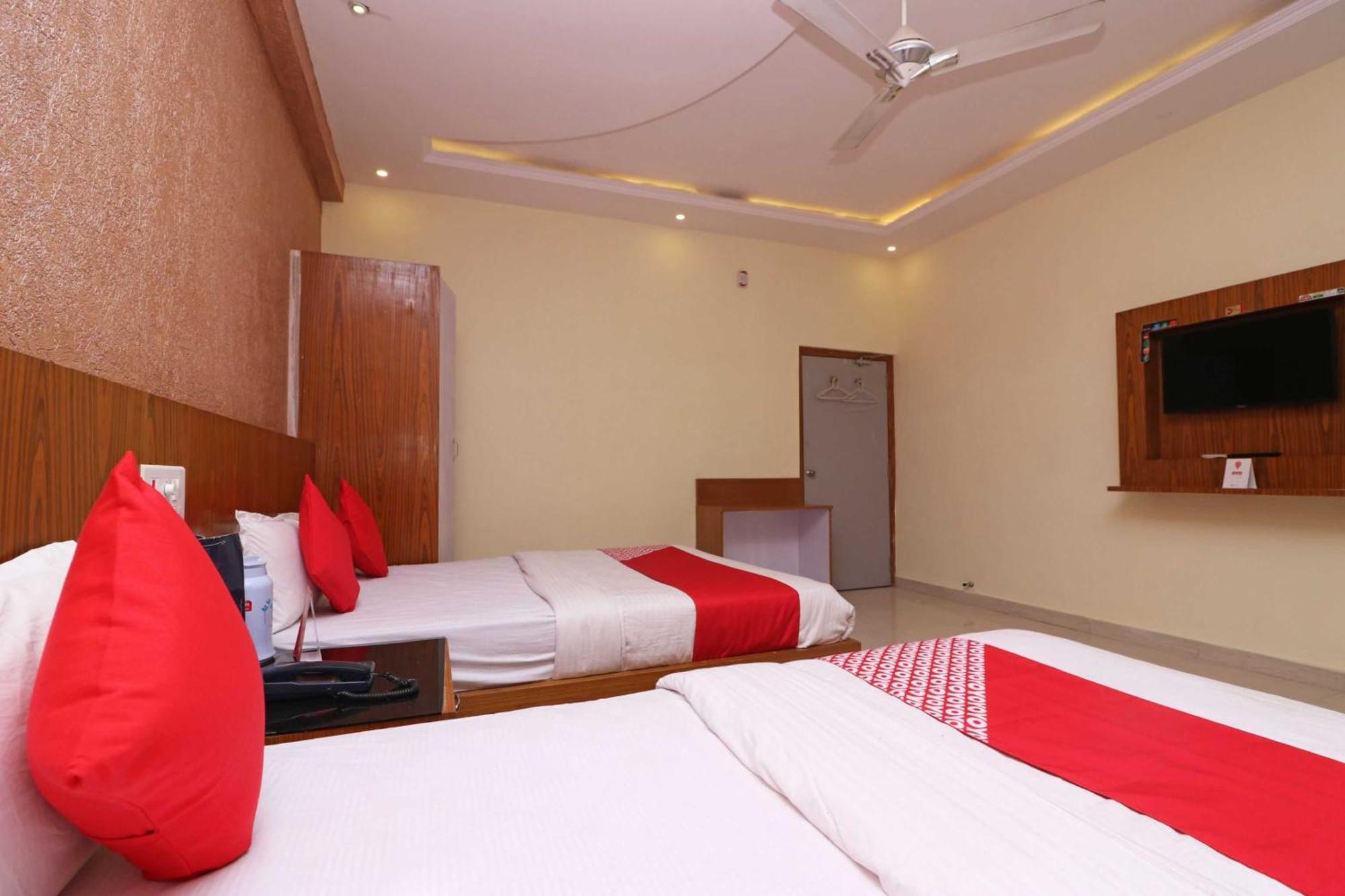 בודהגאיה Hotel O G K Palace מראה חיצוני תמונה